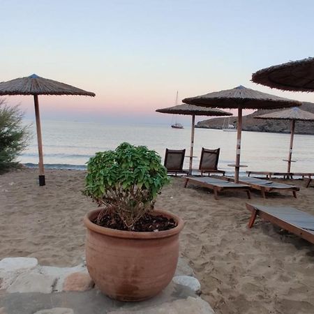 Apartamento Tramonto Nel Delfini Kini Exterior foto