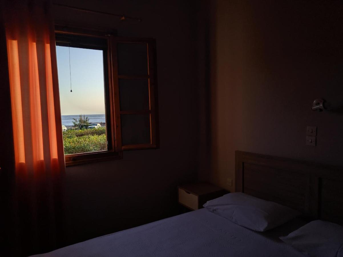 Apartamento Tramonto Nel Delfini Kini Exterior foto