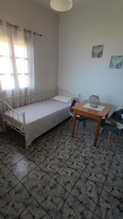 Apartamento Tramonto Nel Delfini Kini Exterior foto