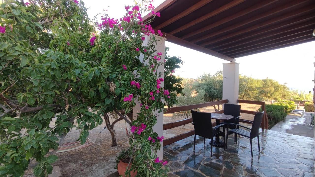 Apartamento Tramonto Nel Delfini Kini Exterior foto