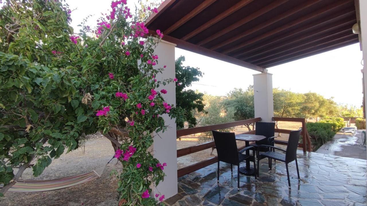 Apartamento Tramonto Nel Delfini Kini Exterior foto