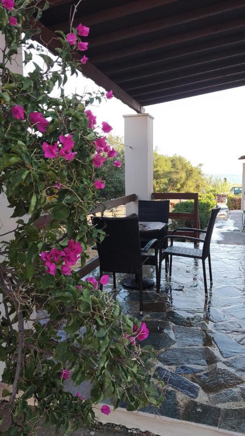 Apartamento Tramonto Nel Delfini Kini Exterior foto