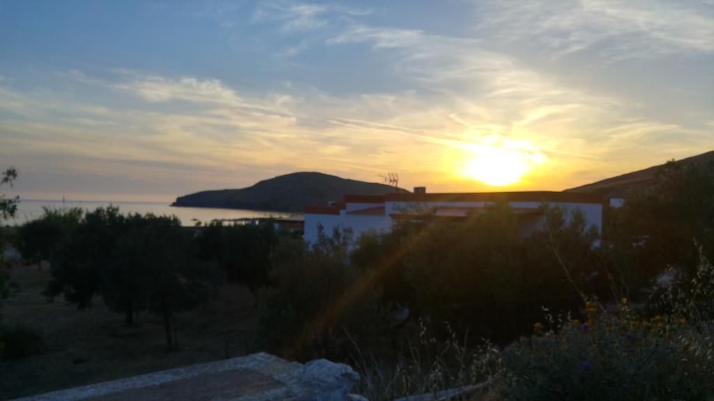 Apartamento Tramonto Nel Delfini Kini Exterior foto
