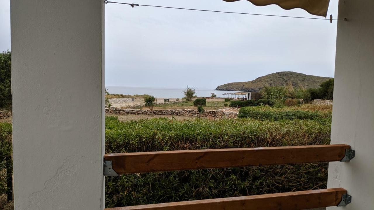 Apartamento Tramonto Nel Delfini Kini Exterior foto