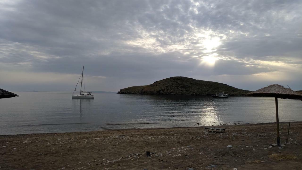 Apartamento Tramonto Nel Delfini Kini Exterior foto