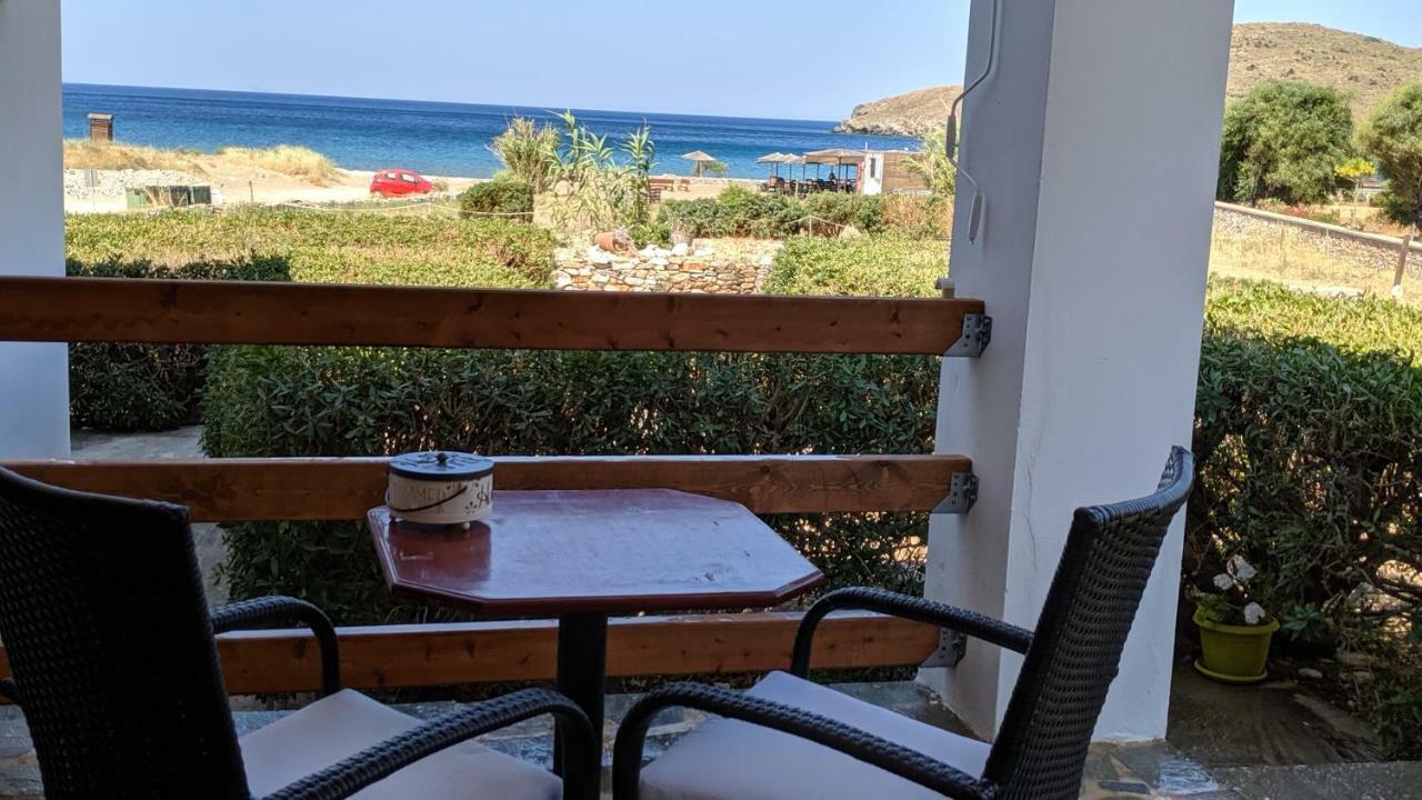 Apartamento Tramonto Nel Delfini Kini Exterior foto